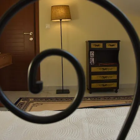 Elisavet Apartman *